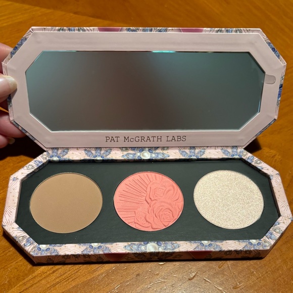 Pat McGrath Labs Divine Blush + Bronze + Glow Trio - Picture 8 of 16